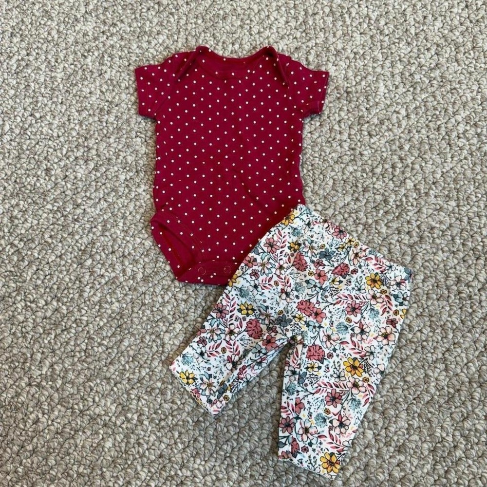 Carters Girls Outfit Set Size Newborn